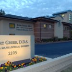 jerry-greer-dds-office-entrance
